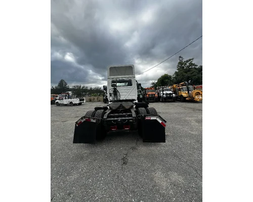 INTERNATIONAL RH613 Complete Vehicle