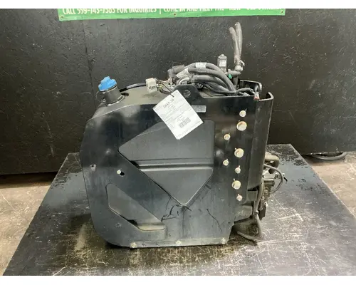 INTERNATIONAL RH613 DEF Tank