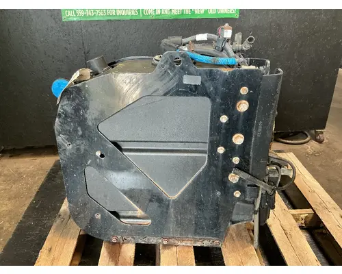 INTERNATIONAL RH613 DEF Tank