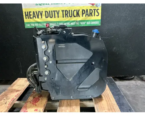 INTERNATIONAL RH613 DEF Tank