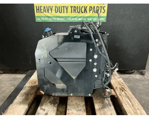 INTERNATIONAL RH613 DEF Tank