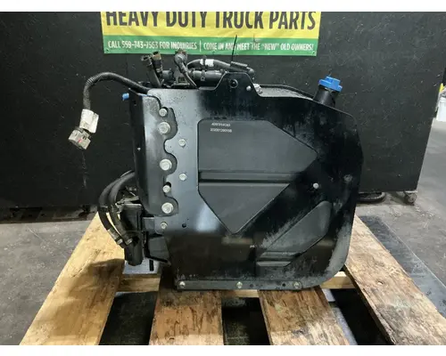 INTERNATIONAL RH613 DEF Tank