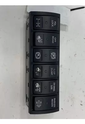 INTERNATIONAL RH613 Dash / Console Switch