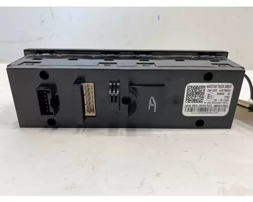 INTERNATIONAL RH613 Dash  Console Switch
