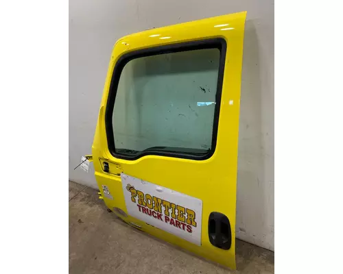 INTERNATIONAL RH613 Door Assembly, Front
