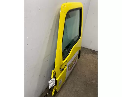 INTERNATIONAL RH613 Door Assembly, Front