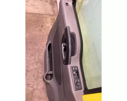 INTERNATIONAL RH613 Door Assembly, Front