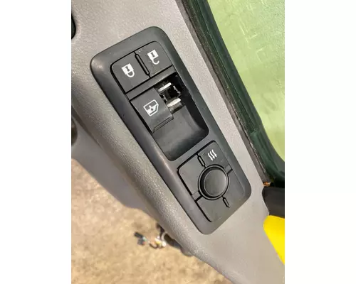 INTERNATIONAL RH613 Door Assembly, Front