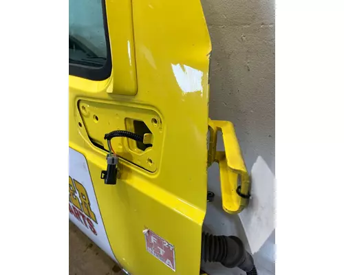 INTERNATIONAL RH613 Door Assembly, Front