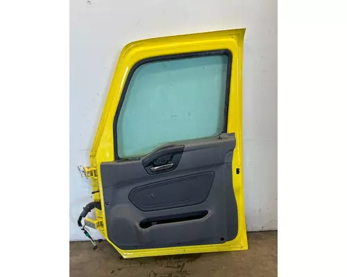 INTERNATIONAL RH613 Door Assembly, Front