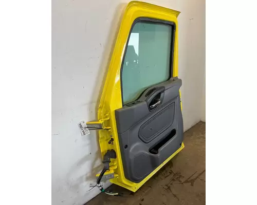 INTERNATIONAL RH613 Door Assembly, Front