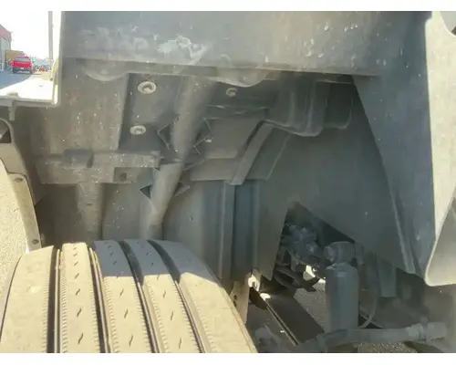 INTERNATIONAL RH613 Fender Extension