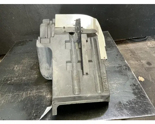 INTERNATIONAL RH613 Fender Extension