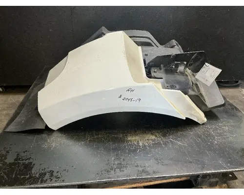 INTERNATIONAL RH613 Fender Extension