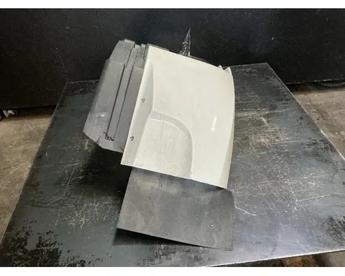 INTERNATIONAL RH613 Fender Extension