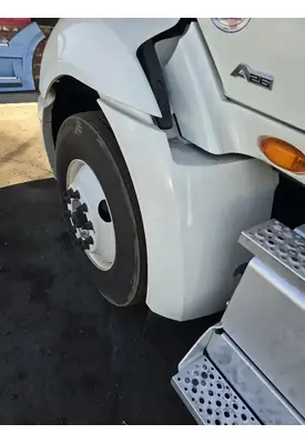 INTERNATIONAL RH613 Fender Extension