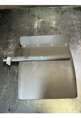 INTERNATIONAL RH613 Fender