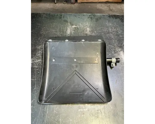 INTERNATIONAL RH613 Fender