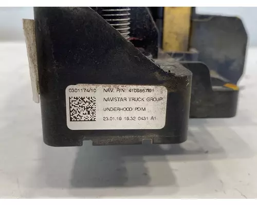 INTERNATIONAL RH613 Fuse Box