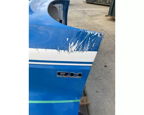 INTERNATIONAL RH613 Hood