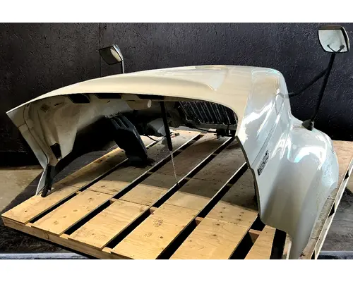 INTERNATIONAL RH613 Hood