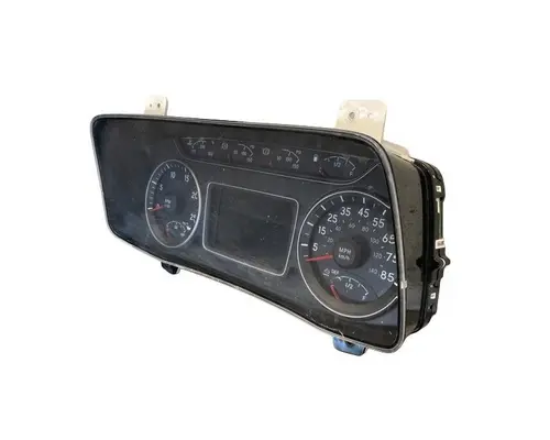 INTERNATIONAL RH613 Instrument Cluster