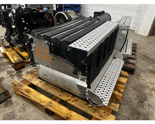 INTERNATIONAL RH61F Battery Box