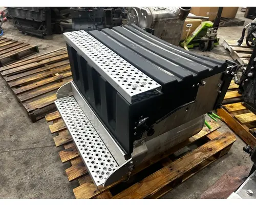 INTERNATIONAL RH61F Battery Box