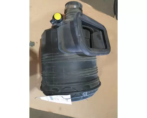 INTERNATIONAL RH AIR CLEANER