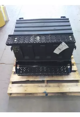 INTERNATIONAL RH BATTERY BOX