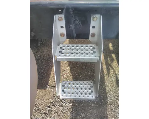 INTERNATIONAL RH FRAME STEP