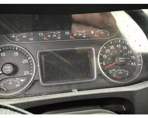 INTERNATIONAL RH GAUGE CLUSTER