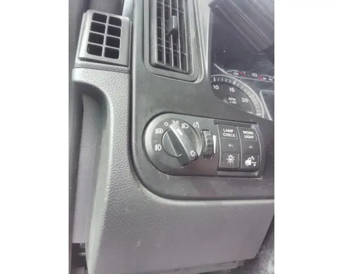 INTERNATIONAL RH HEADLAMP SWITCH