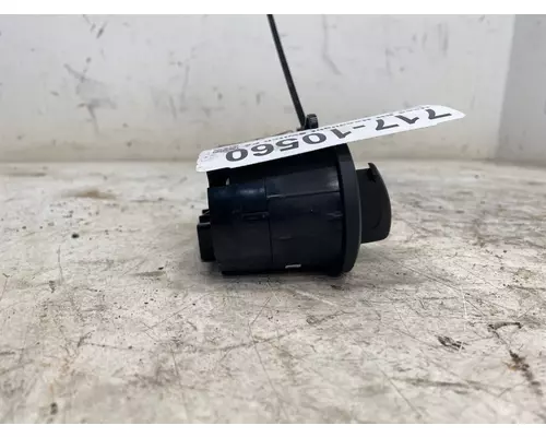 INTERNATIONAL RH Instrument Cluster