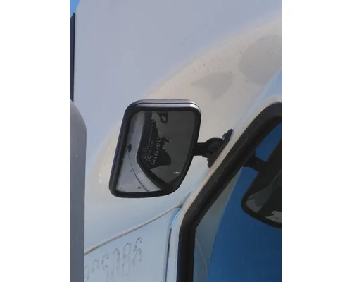 INTERNATIONAL RH MIRROR LOOK DOWN