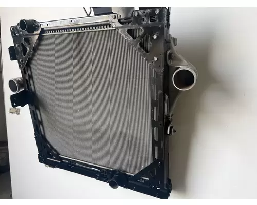 INTERNATIONAL RH Radiator