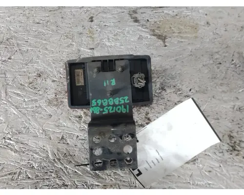 INTERNATIONAL RH STOP TURN TAIL LAMP