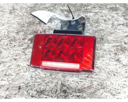 INTERNATIONAL RH STOP TURN TAIL LAMP