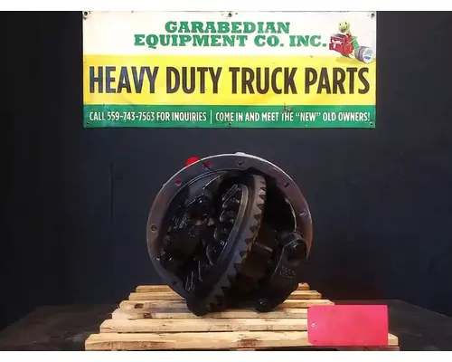INTERNATIONAL RS404 Differential (Single or Rear)