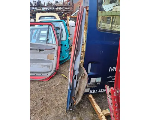 INTERNATIONAL SF637 Door Assembly, Front