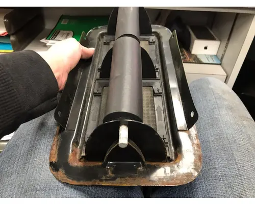 INTERNATIONAL SLEEPER VENT Miscellaneous Parts