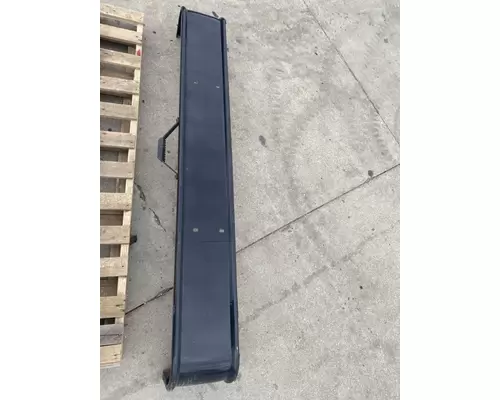 INTERNATIONAL School Bus Bumper Assembly, Front