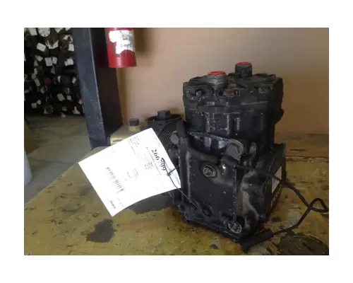 INTERNATIONAL T444E Air Conditioner Compressor