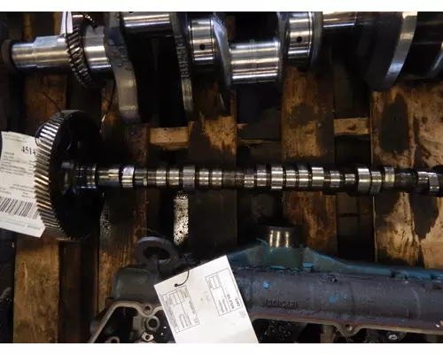 INTERNATIONAL T444E Camshaft