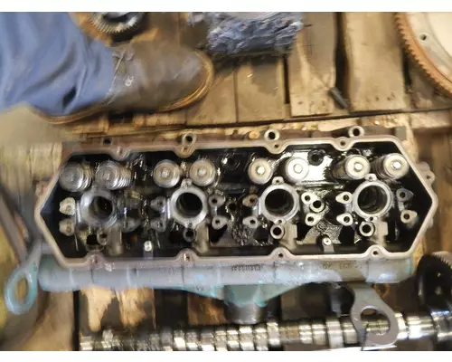 INTERNATIONAL T444E Cylinder Head