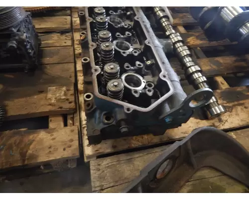 INTERNATIONAL T444E Cylinder Head