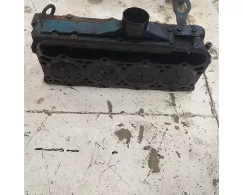 INTERNATIONAL T444E Cylinder Head