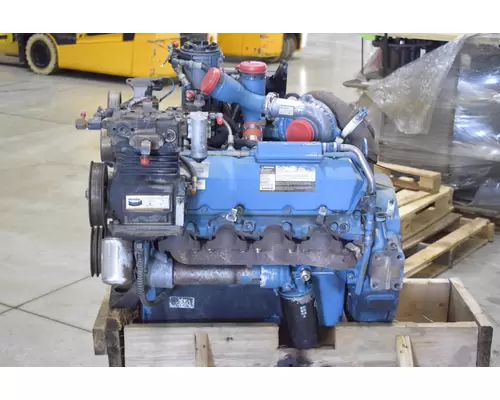 INTERNATIONAL T444E Engine Assembly