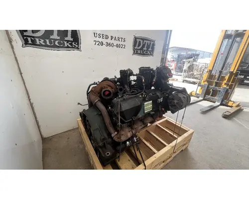 INTERNATIONAL T444E Engine Assembly