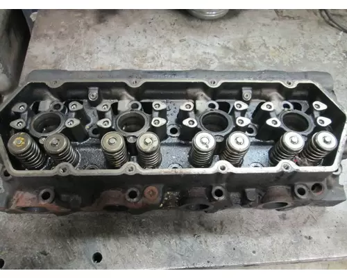 INTERNATIONAL T444E Engine Cylinder Head